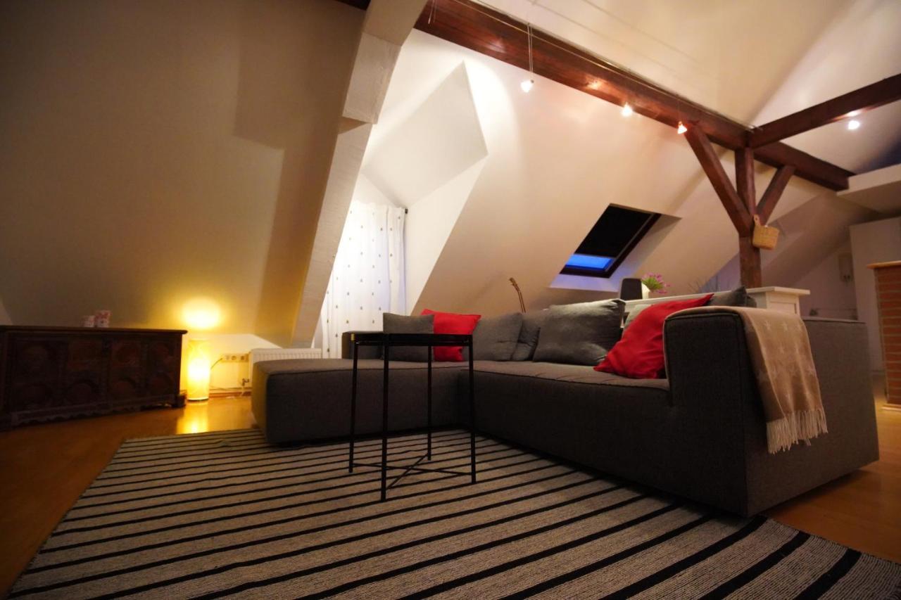 Dachgeschosswohnung ฮันโนเวอร์ ภายนอก รูปภาพ