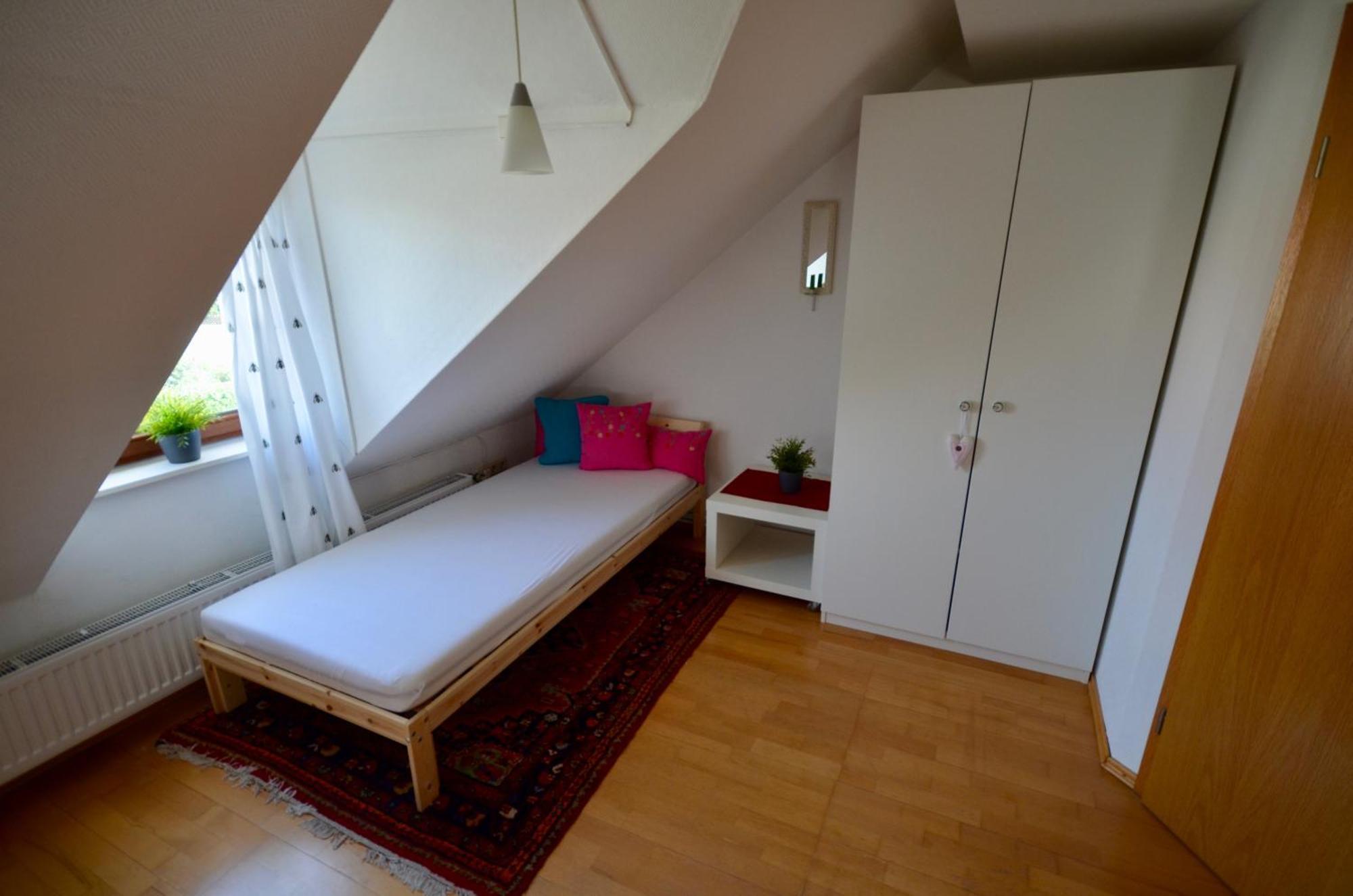 Dachgeschosswohnung ฮันโนเวอร์ ภายนอก รูปภาพ
